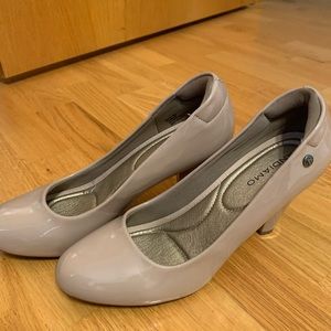 Nude/pink heels. Worn once!!